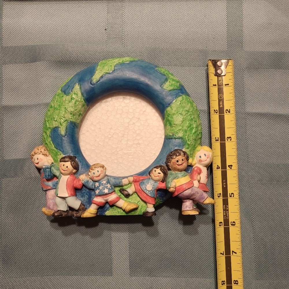 Around the World Kids Frame